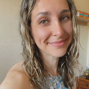 Meet your Posher, Debora